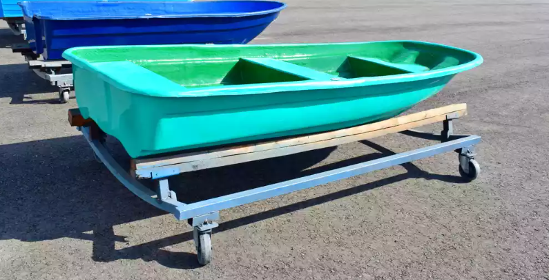Стеклопластиковая лодка Старт (тримаран) в Череповце