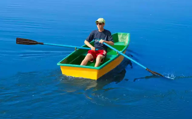 Стеклопластиковая лодка Малютка в Череповце