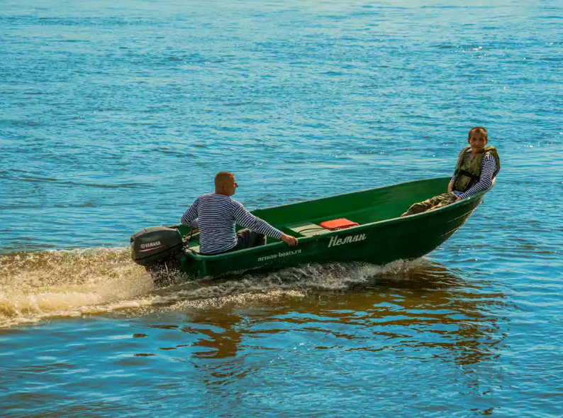 Стеклопластиковая лодка Neman-340 (тримаран) в Череповце