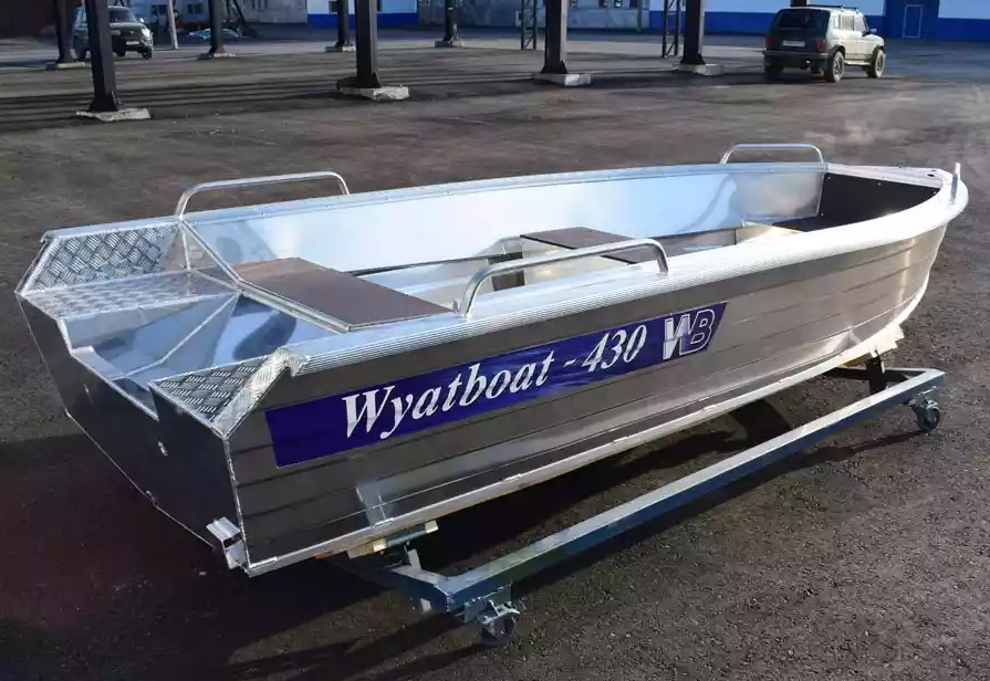 Алюминиевая лодка  Wyatboat-430 Р в Череповце