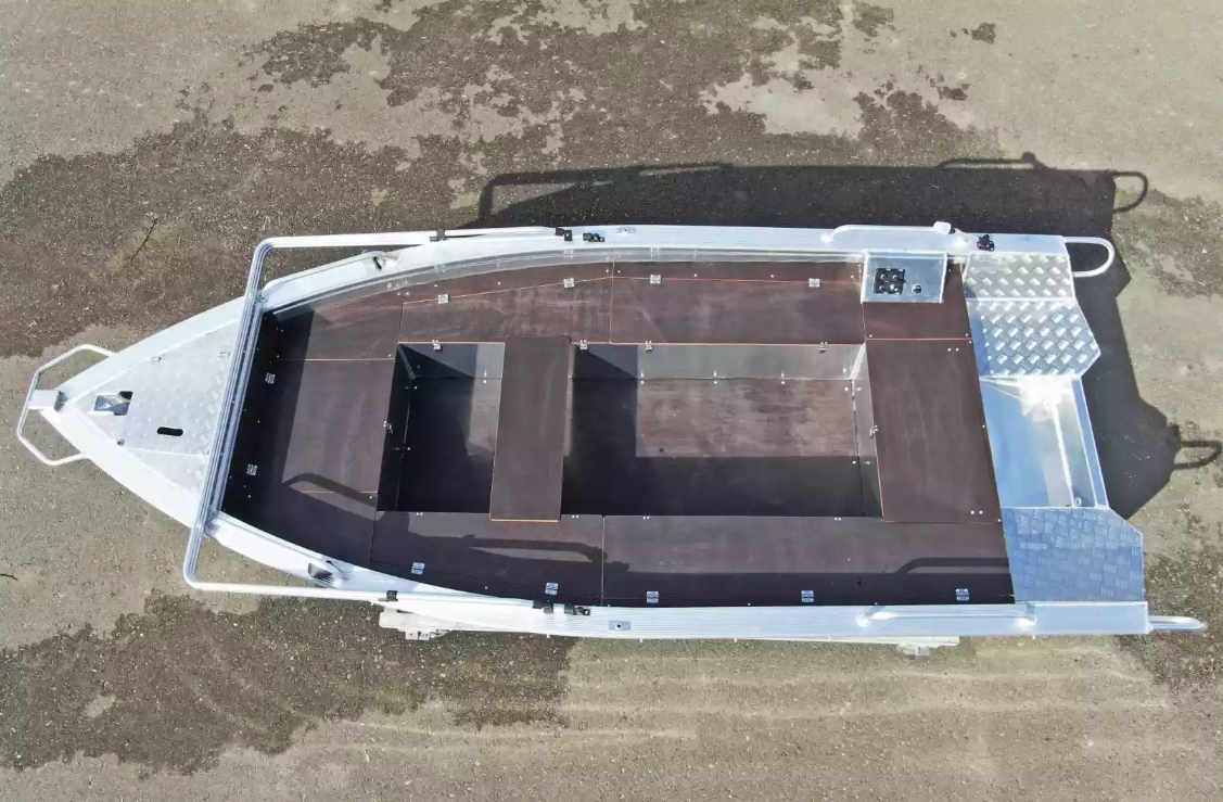 Алюминиевая лодка Wyatboat-390РМ в Череповце
