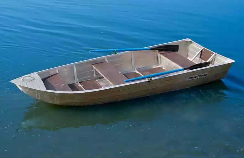 Алюминиевая лодка Вятка-Профи 37 в Череповце