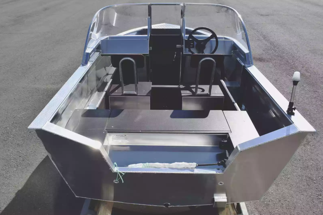 Алюминиевая лодка  Неман-400 DCM в Череповце