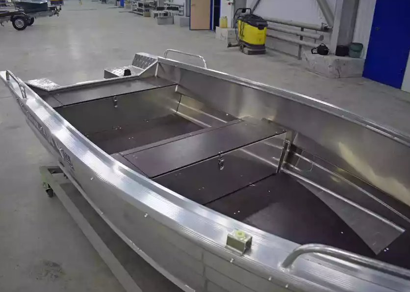 Алюминиевая лодка  Wyatboat-430 Р в Череповце