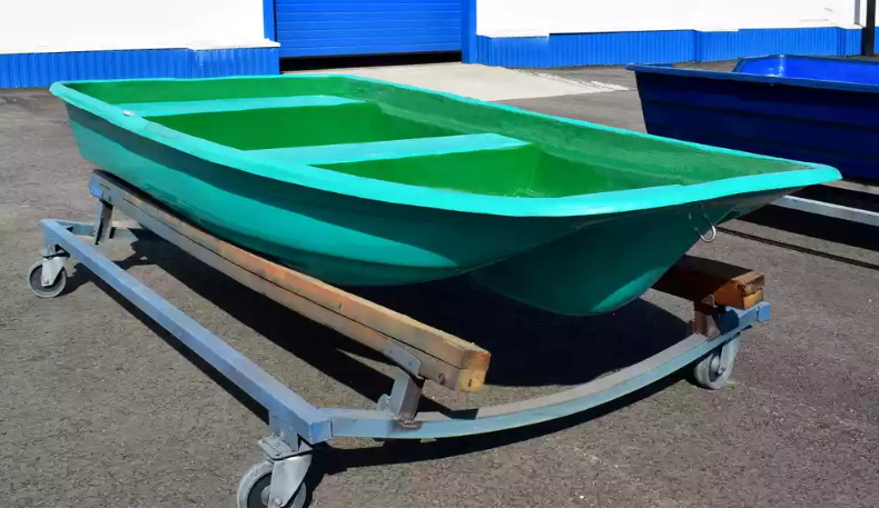 Стеклопластиковая лодка Старт (тримаран) в Череповце