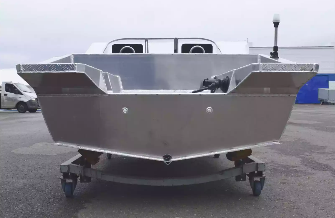 Алюминиевая лодка  Neman-400 PRO в Череповце
