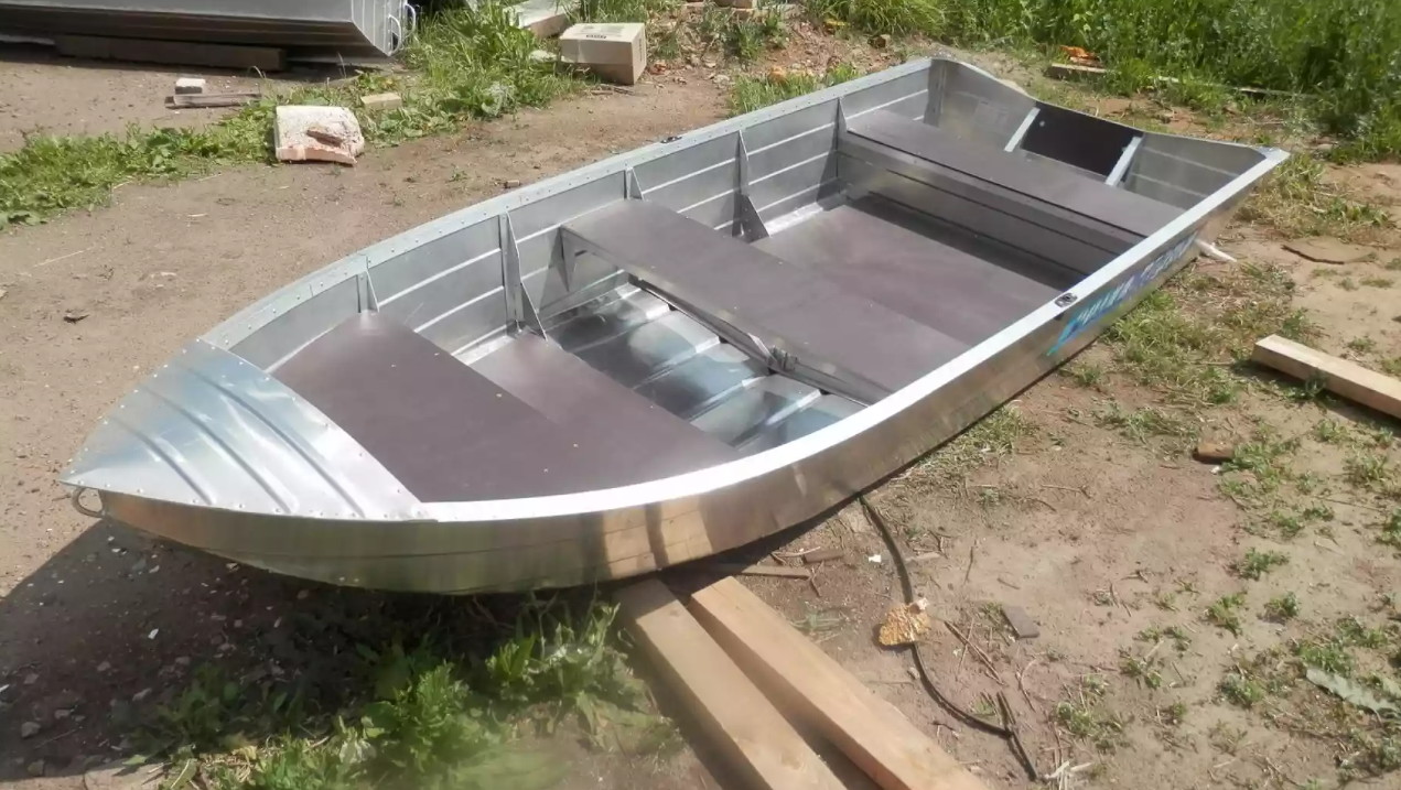 Алюминиевая лодка Вятка-Профи 32 в Череповце