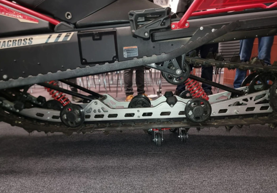 Снегоход AODES Siberiacross 1000 WT 508mm LCD 6.8 в Череповце