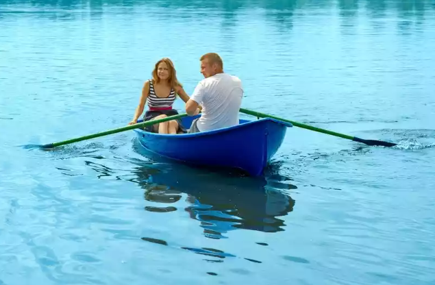 Стеклопластиковая лодка Дельфин в Череповце