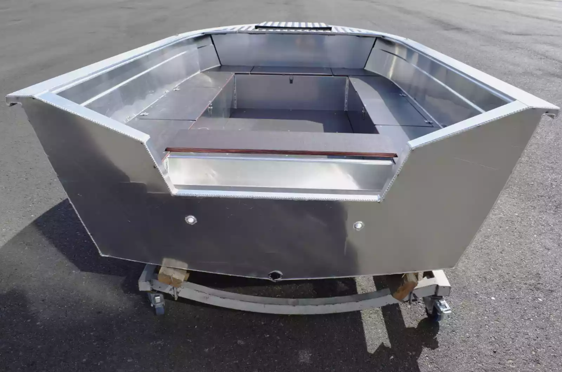 Алюминиевая лодка Неман-400 Р PRO в Череповце