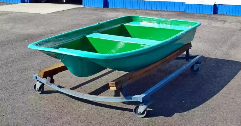 Стеклопластиковая лодка Старт (тримаран) в Череповце