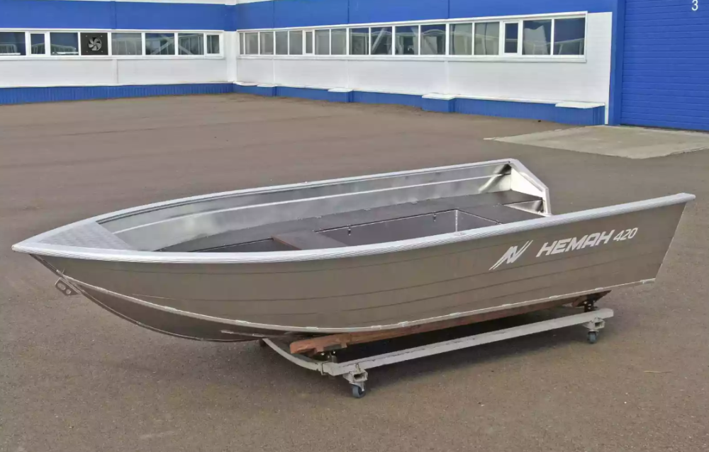 Алюминиевая лодка  Неман-420 в Череповце
