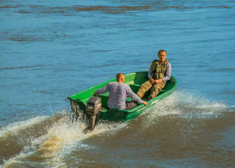 Стеклопластиковая лодка Neman-340 (тримаран) в Череповце