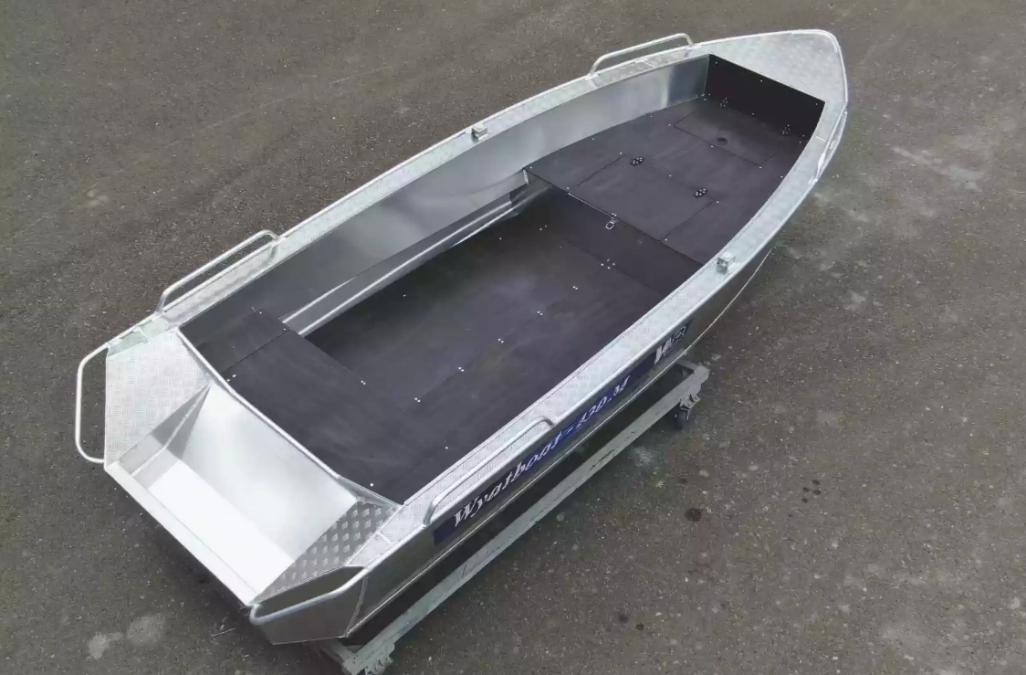 Алюминиевая лодка  Wyatboat-430М FISH в Череповце