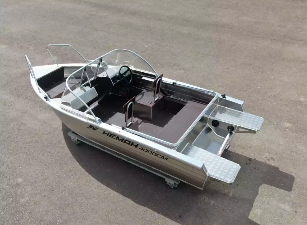Алюминиевая лодка  Неман-400 DCM NEW в Череповце
