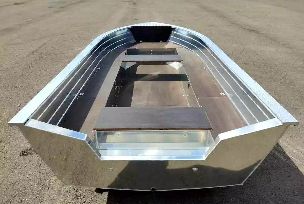 Алюминиевая лодка Неман-400 в Череповце