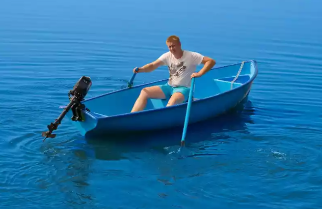 Стеклопластиковая лодка Омуль в Череповце