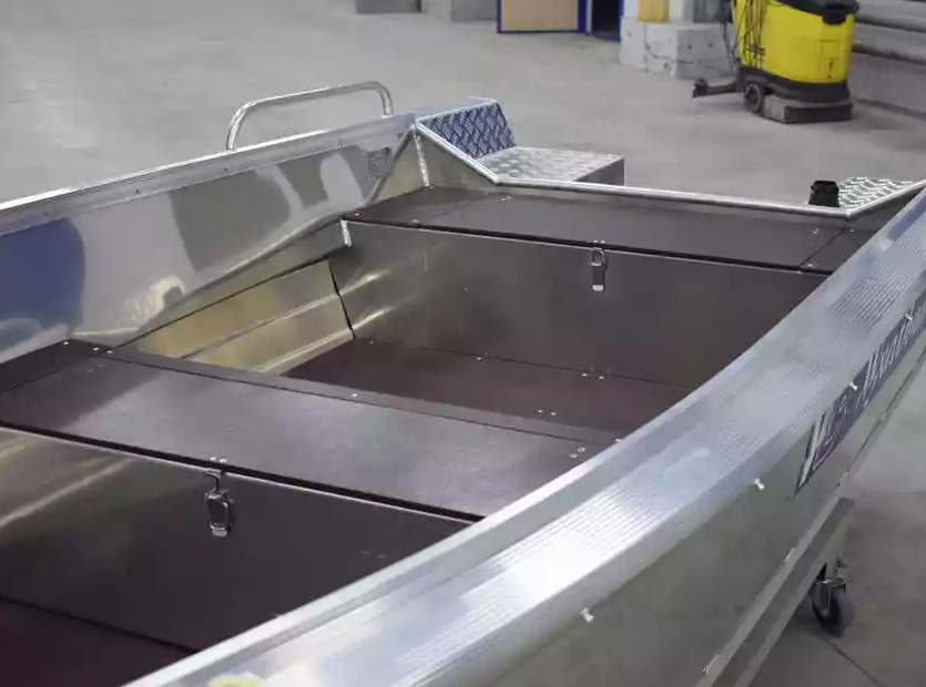 Алюминиевая лодка  Wyatboat-430 Р в Череповце