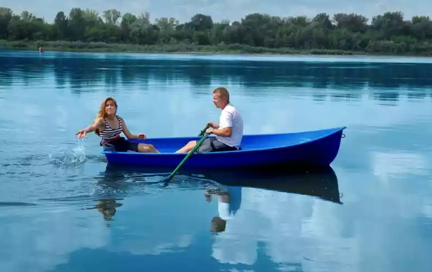 Стеклопластиковая лодка Дельфин в Череповце