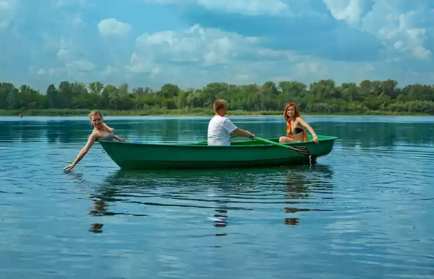 Стеклопластиковая Лодка Голавль в Череповце