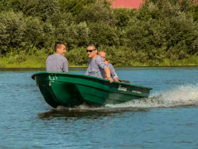Стеклопластиковая лодка Neman-340 (тримаран) в Череповце