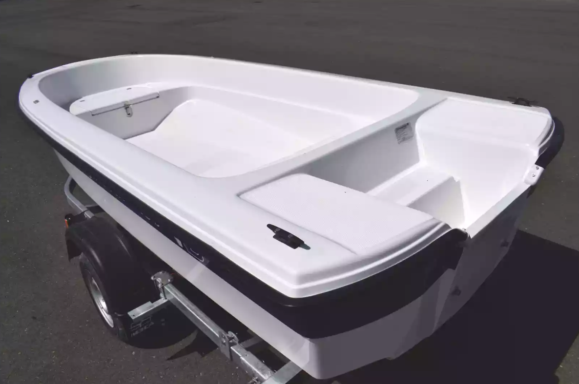 Стеклопластиковая лодка Wyatboat 430 тримаран в Череповце