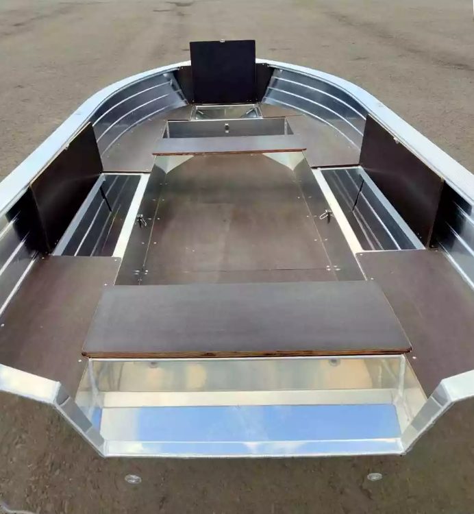 Алюминиевая лодка Неман-400 в Череповце