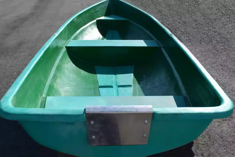 Стеклопластиковая Лодка Голавль в Череповце