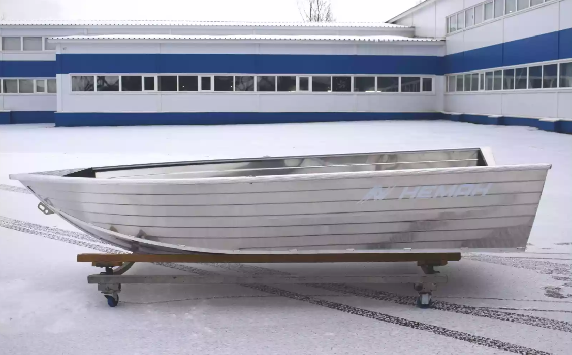 Алюминиевая лодка Неман-400 в Череповце