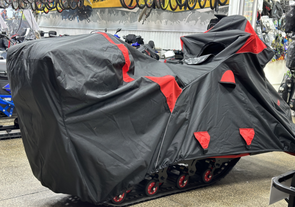 Чехол транспорт. снегохода IKUDZO HUNTER черно-красный Оксфорд ПРЕМИУМ качества с лого IKUDZO в Череповце