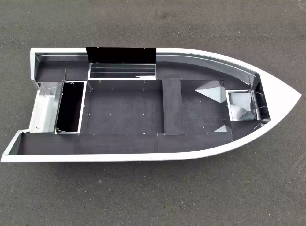 Алюминиевая лодка  Неман-420 в Череповце