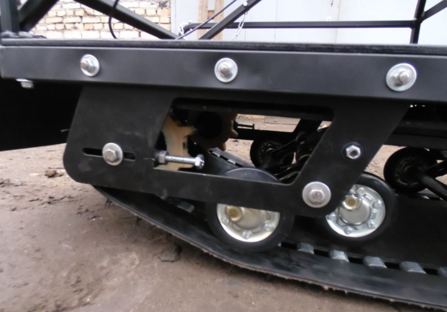 Мотобуксировщик AhtaR Зима 15 л/с с вариатором в Череповце