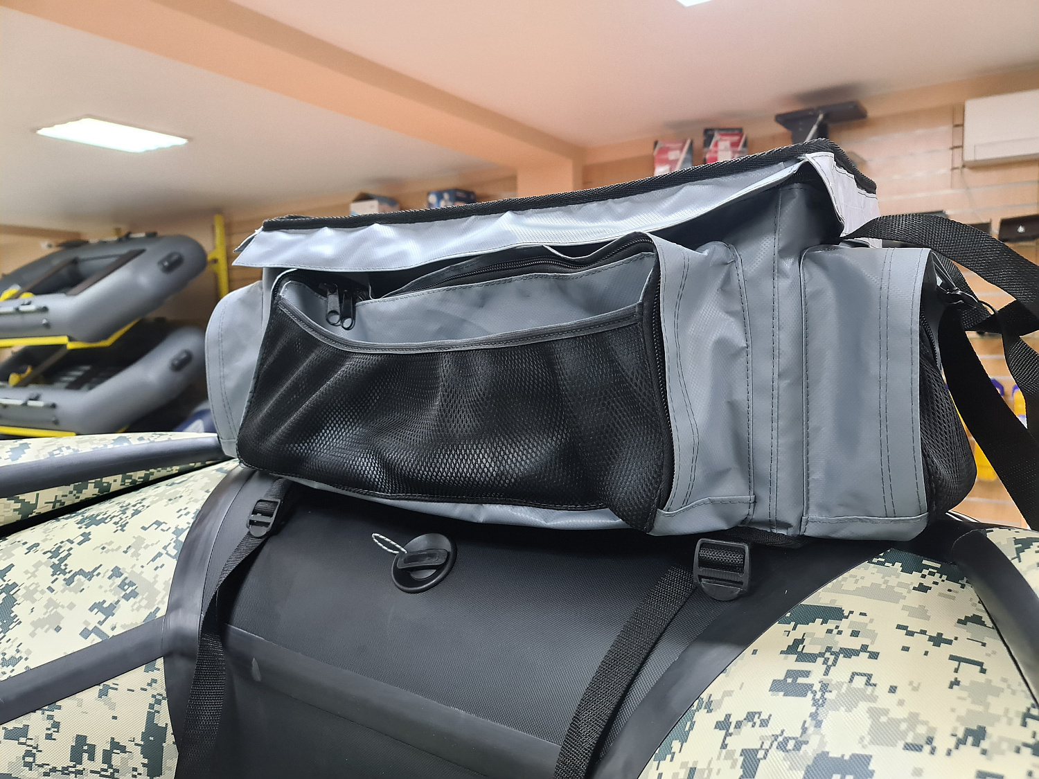 СУМКА ЛЮКС НА БАЛЛОН ДЛЯ ЛОДОК ПВХ 50Х25Х25 СМ в Череповце